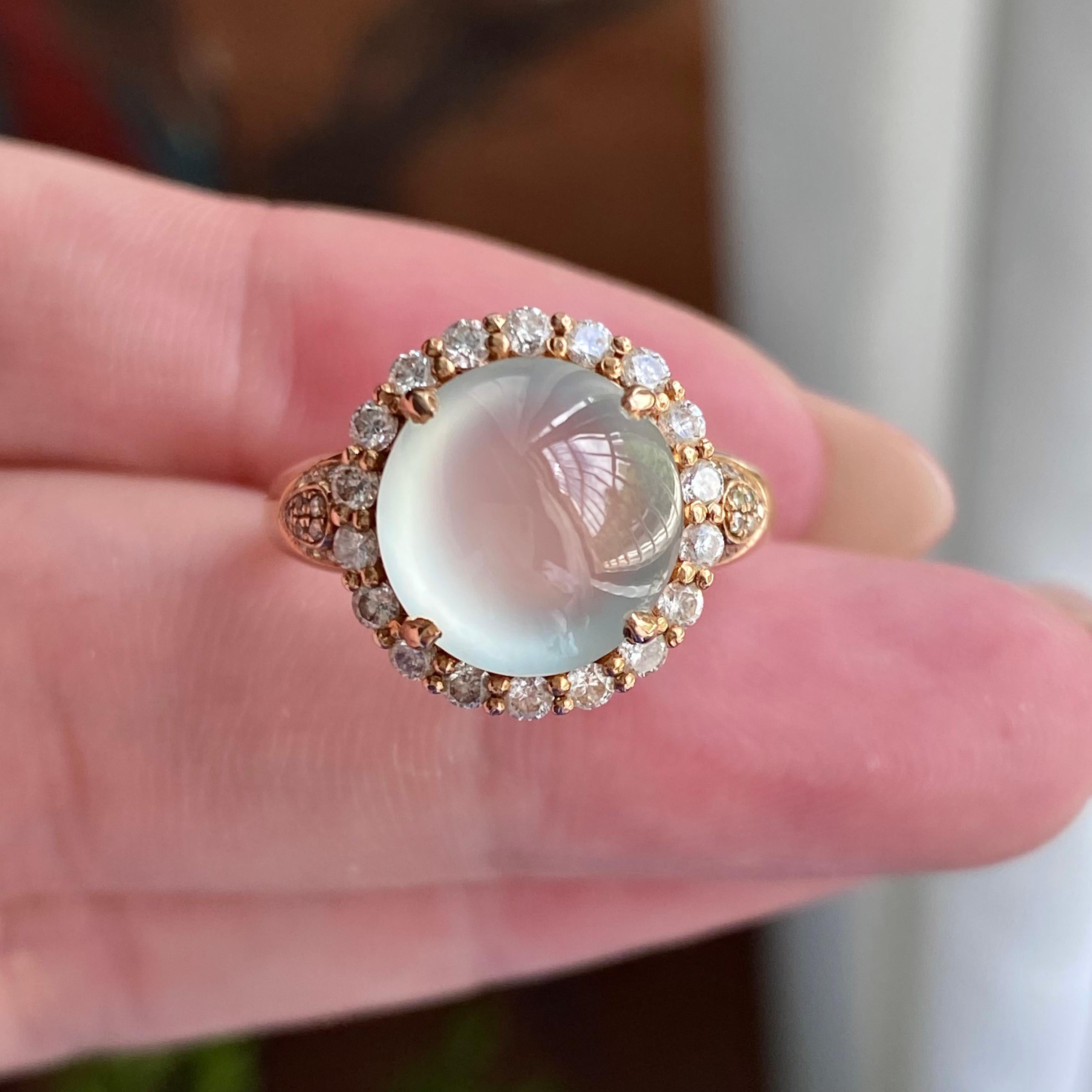 18k金钻镶冰玻种白月光蛋面戒指（yc235117）