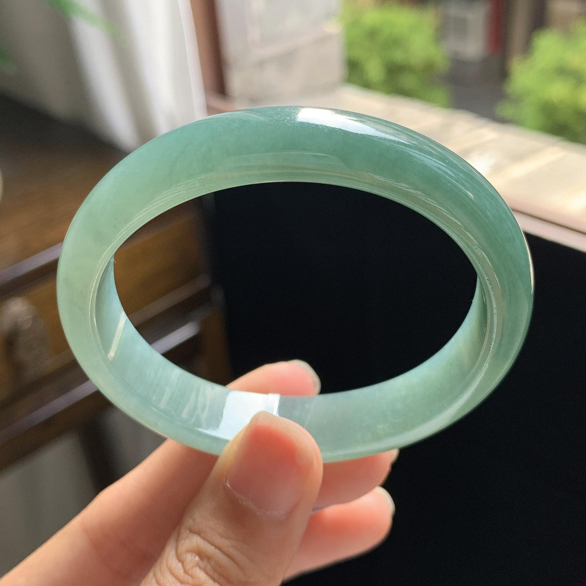 细糯种 湖水绿贵妃手镯 55.3圈 天然缅甸A货翡翠（yc699541）