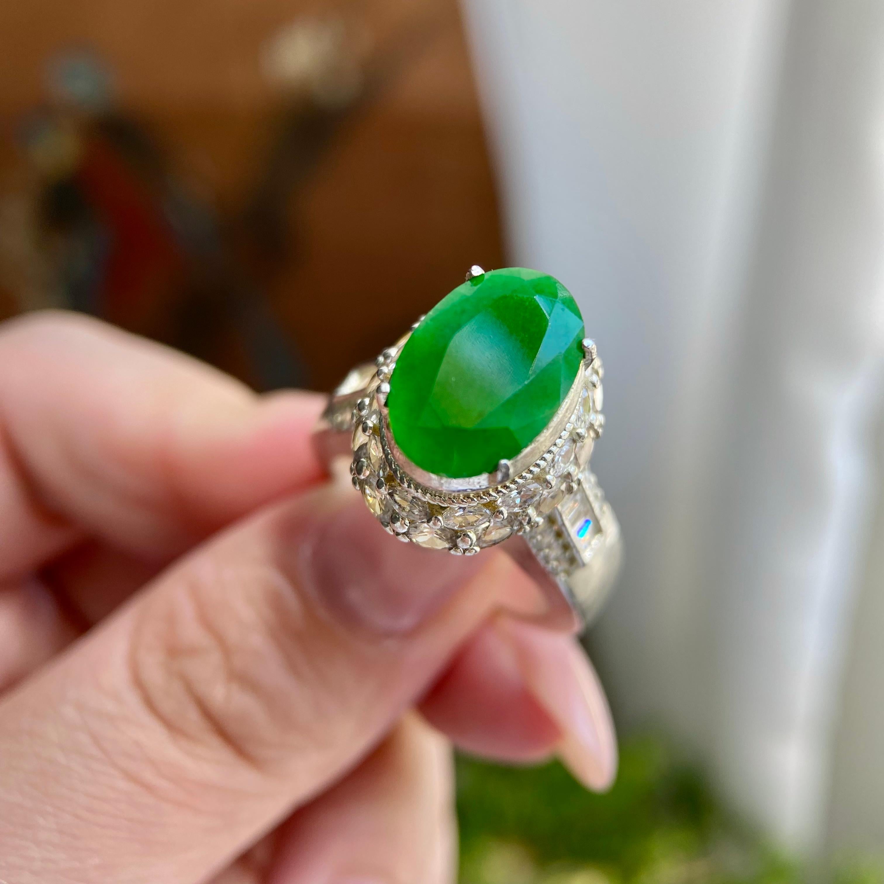 冰种辣阳绿宝石切割戒面裸石（yc234470）