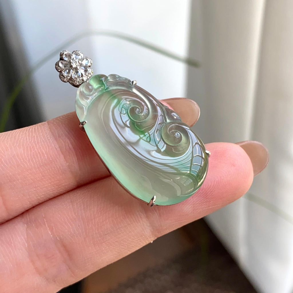 18k金钻镶冰种晴底金丝阳绿如意吊坠（yc263885）