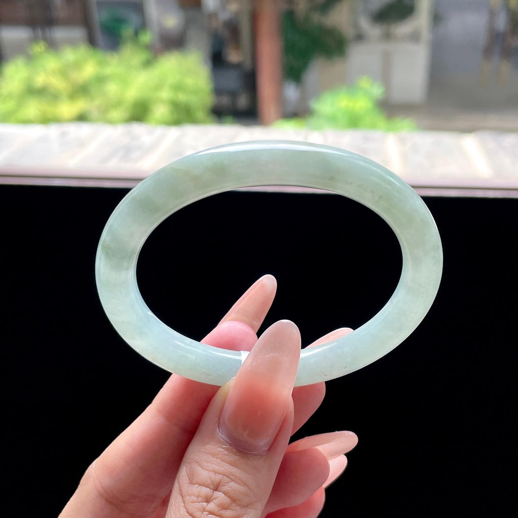 细糯种冰油青圆条贵妃 54圈 天然缅甸A货翡翠（yc522709）