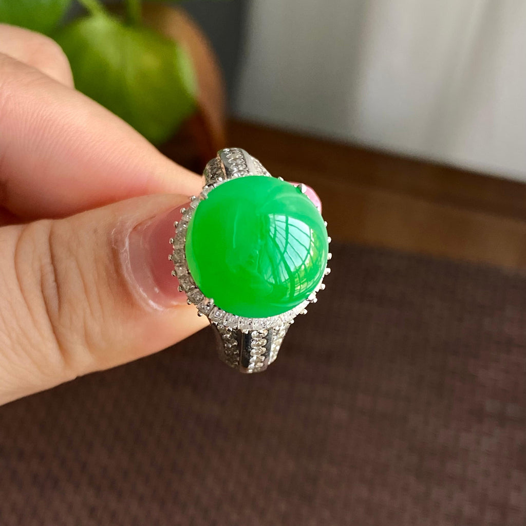 糯冰种满绿裸石蛋面（yc282940）