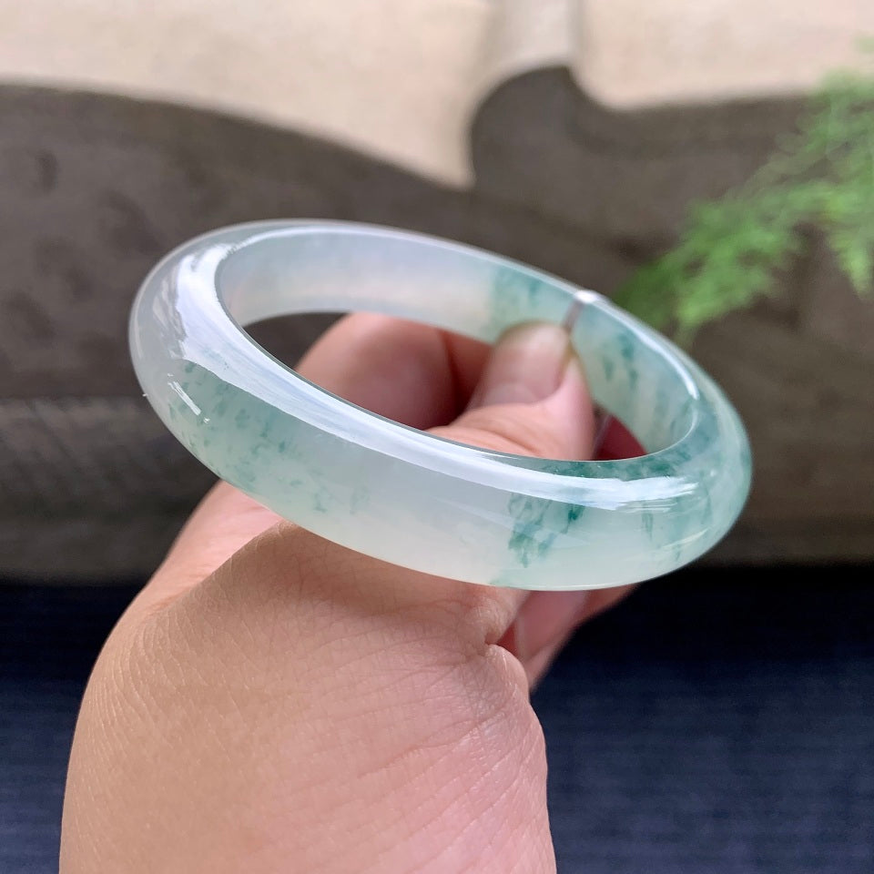 糯冰种飘蓝花平安镯（52mm）（yc169978）