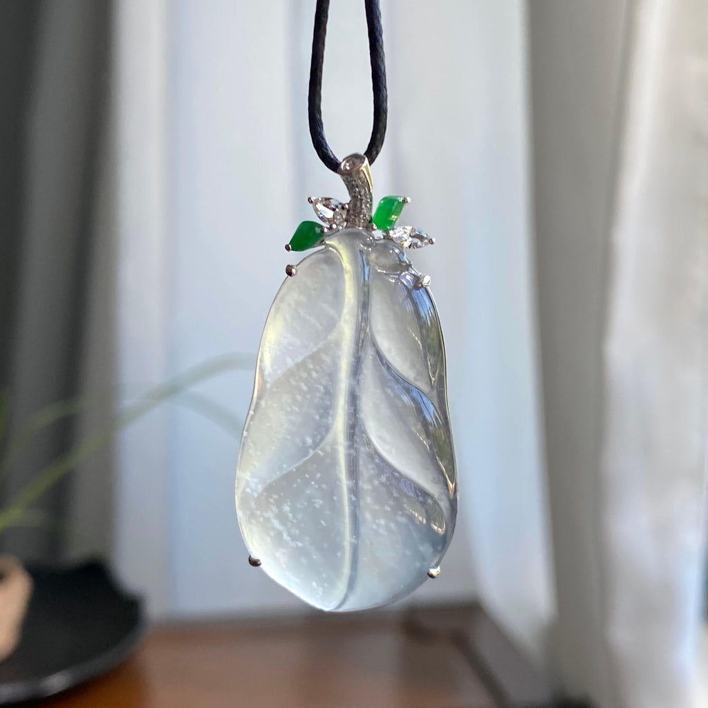 18k金钻镶高冰种雪花棉玉叶吊坠（yc266155）