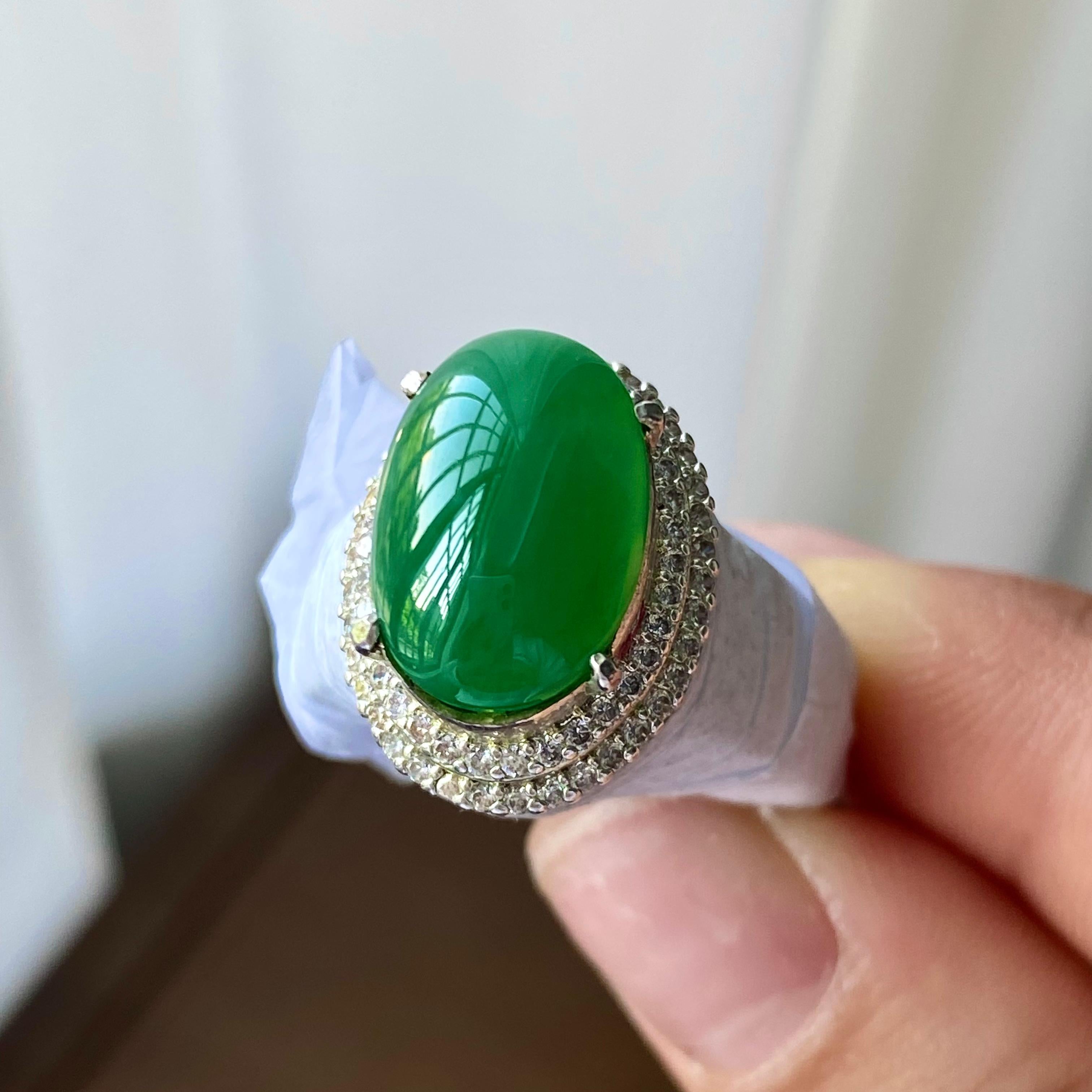 糯冰种满绿蛋面裸石（yc303932）