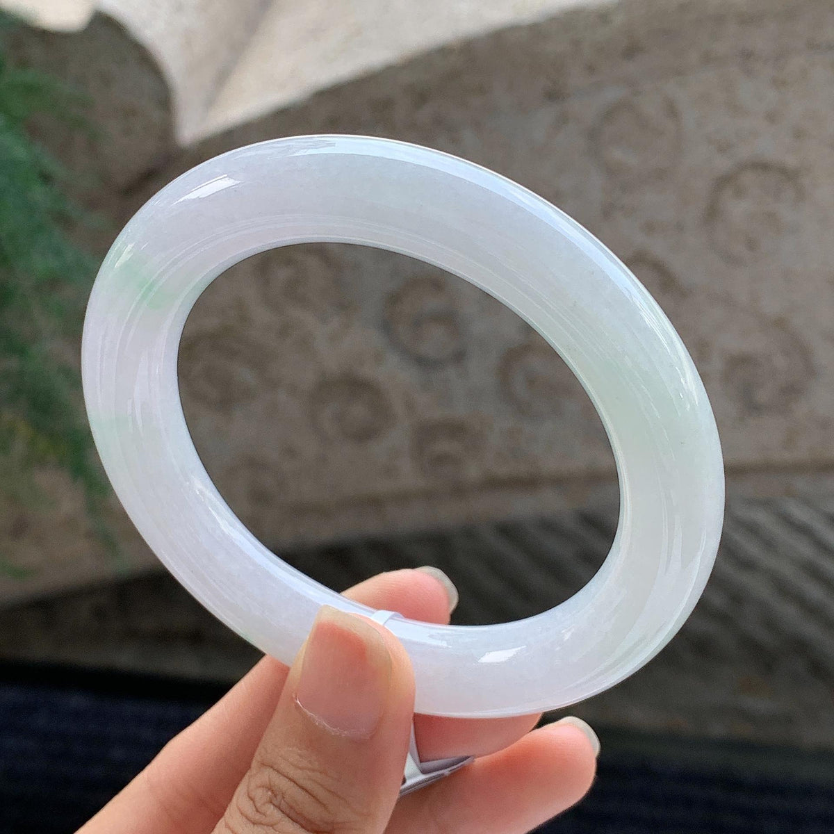 细糯种 飘绿圆条手镯 56.5圈 （yc699547）