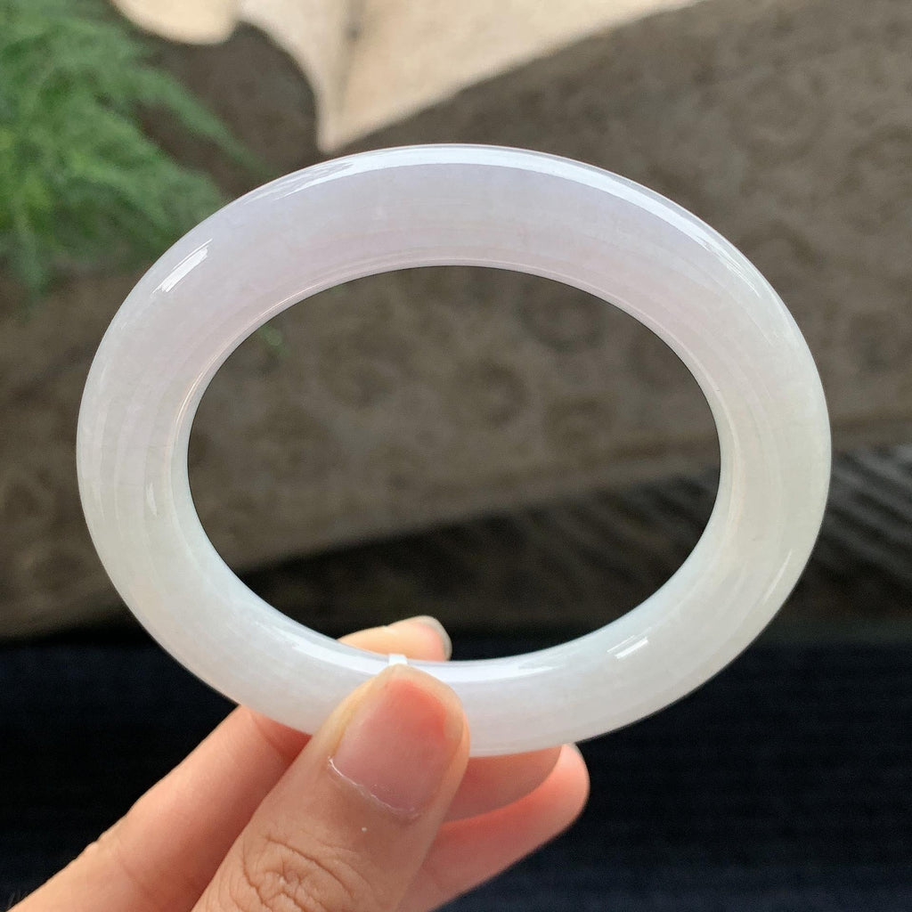 细糯种淡春彩圆条手镯 55.5圈 天然A货缅甸翡翠（yc694804）