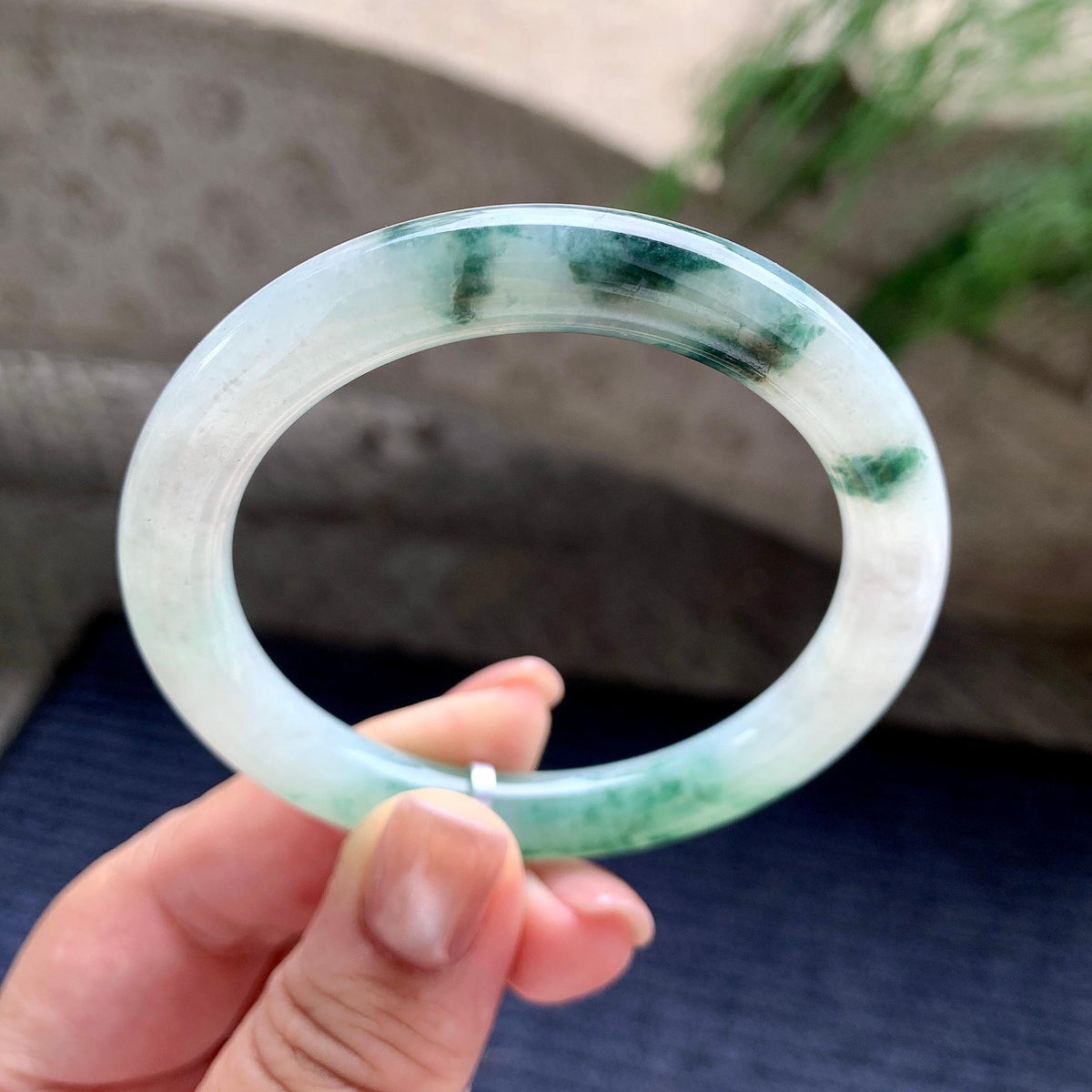 细糯种飘蓝花圆条手镯 52.5圈口 天然缅甸A货翡翠（yc703306）