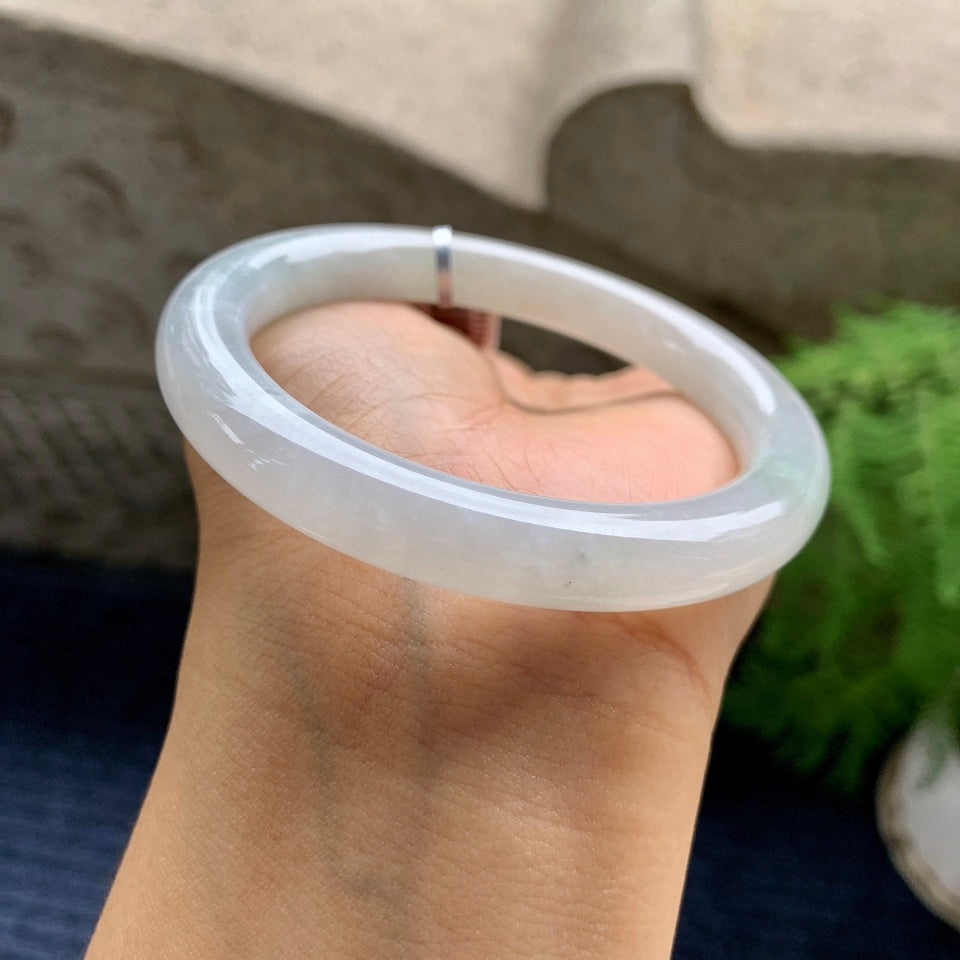细糯种飘绿圆条手镯（56mm）（yc090095）