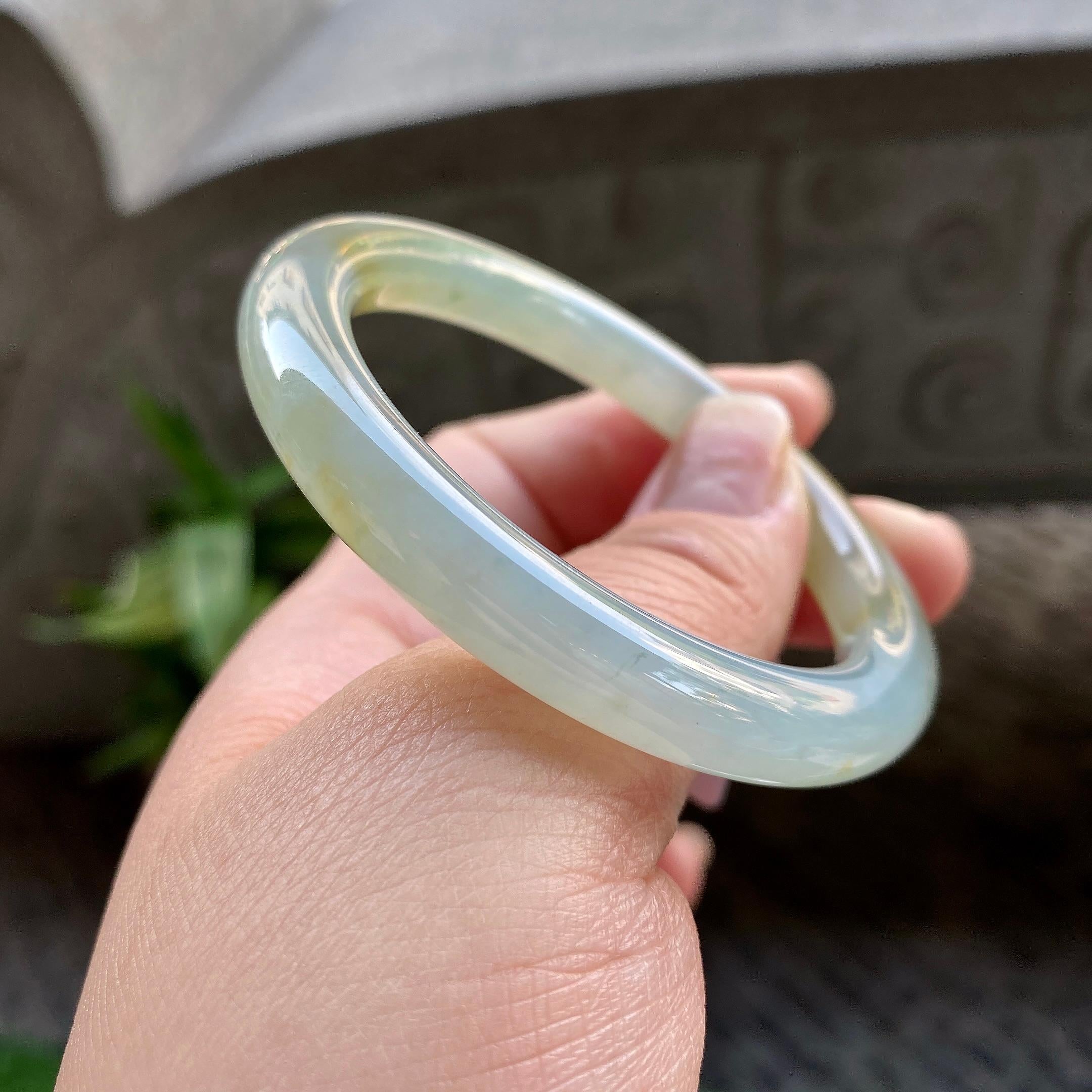 小圈口 糯冰种黄翡圆条手镯51.6圈口 天然缅甸A货翡翠（yc314491）