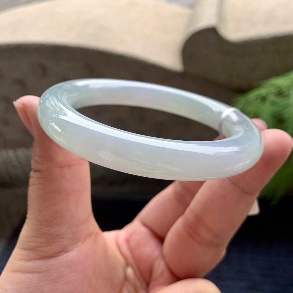 细糯种淡晴底圆条手镯（57.2mm）（yc110699）