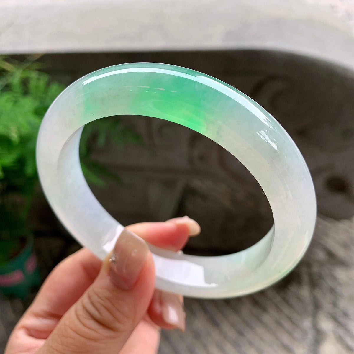 糯冰种飘翠绿正圈平安镯 65圈口 （yc477651）