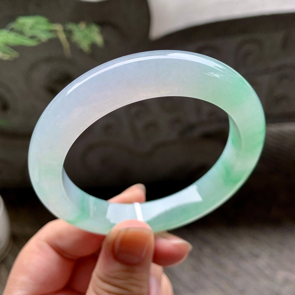 糯冰种飘绿平安镯（58mm）（yc113938）