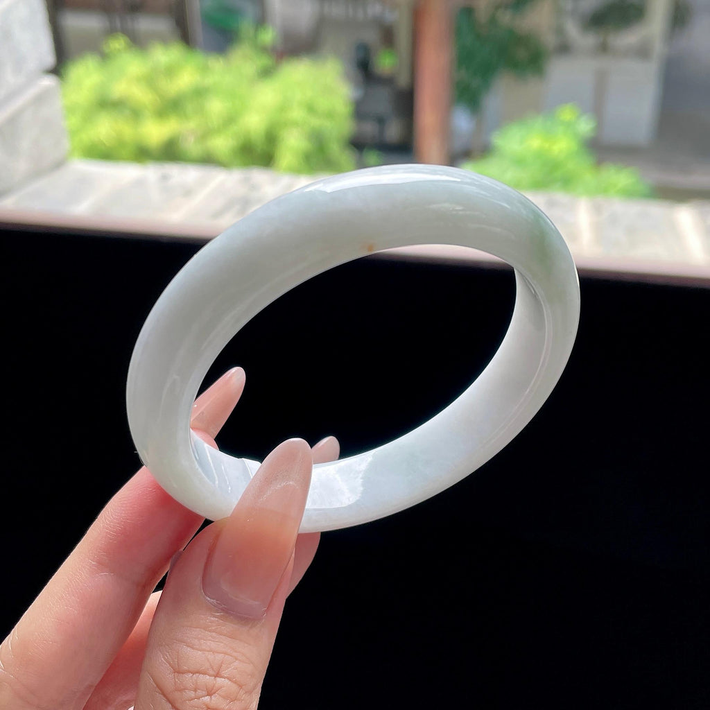 大圈口 糯种飘花带洒金 58圈 天然缅甸A货翡翠（yc524211）