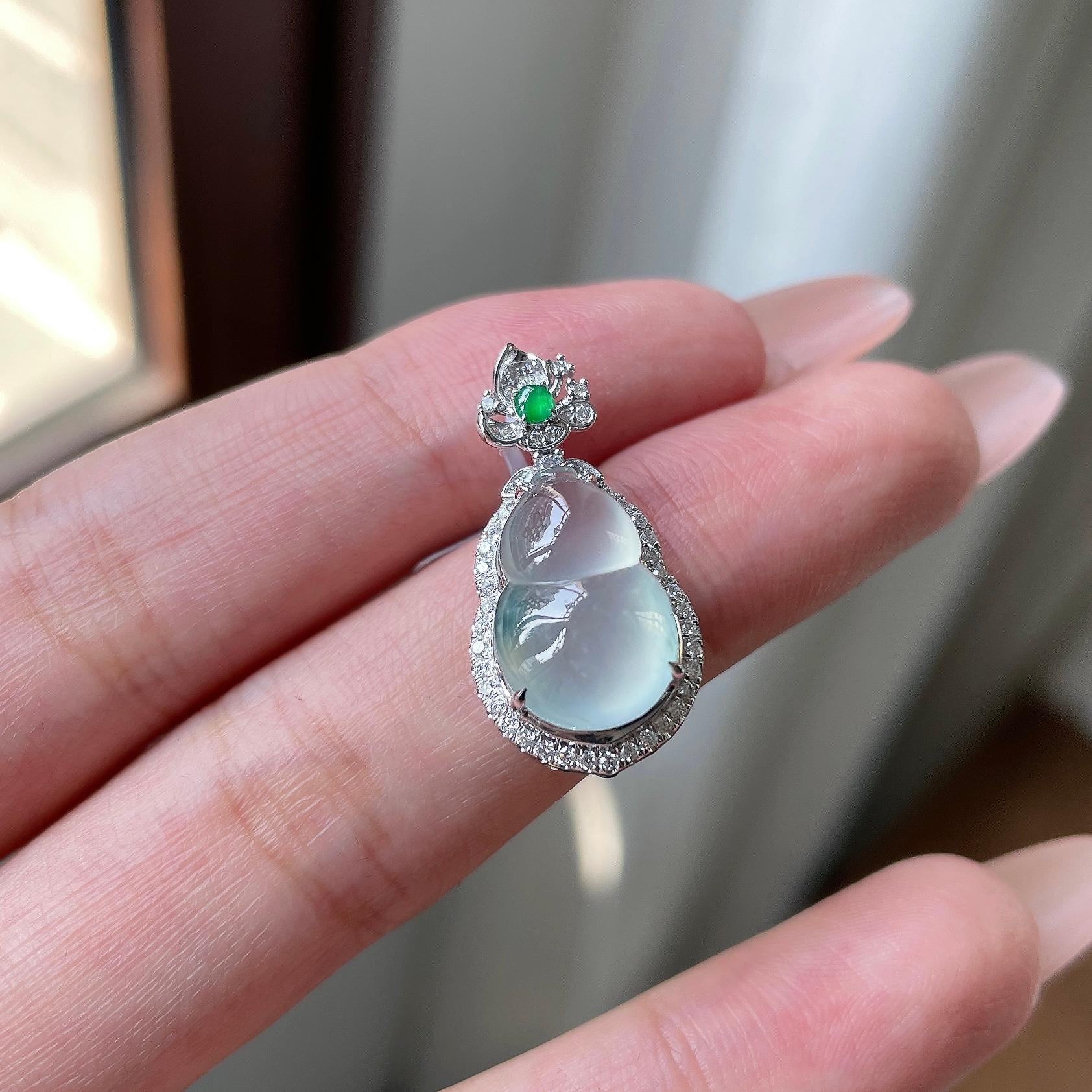 糯冰种飘花葫芦吊坠 18K金 天然缅甸A货翡翠（yc508692）