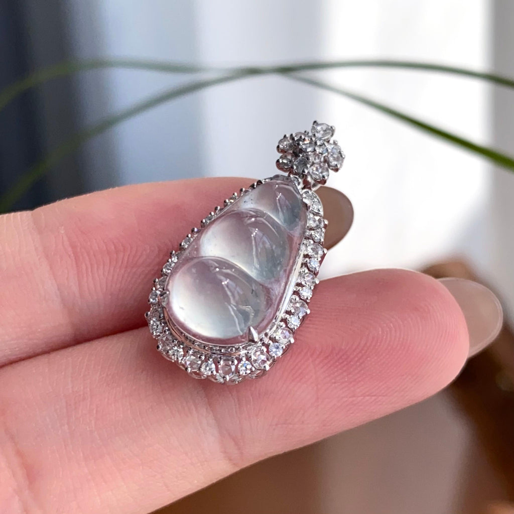 18k金钻镶冰玻种白月光福豆吊坠（yc256127）