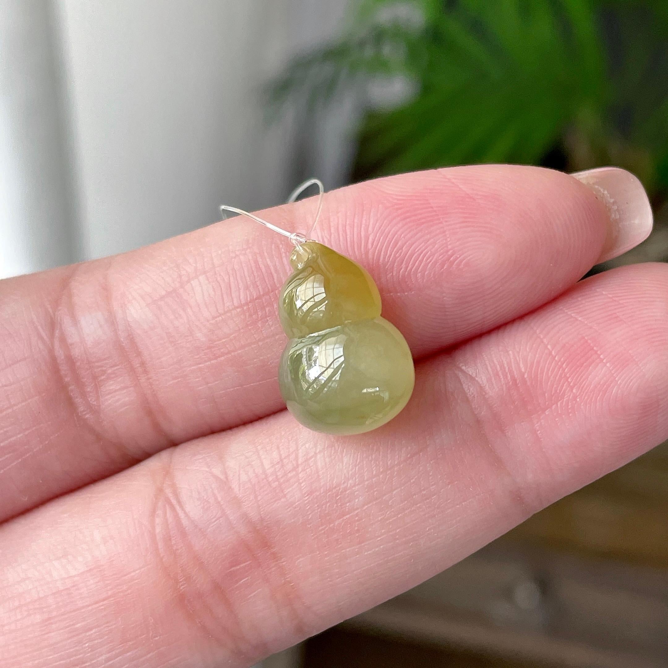 细糯种黄翡葫芦吊坠 天然缅甸A货翡翠（yc508696）