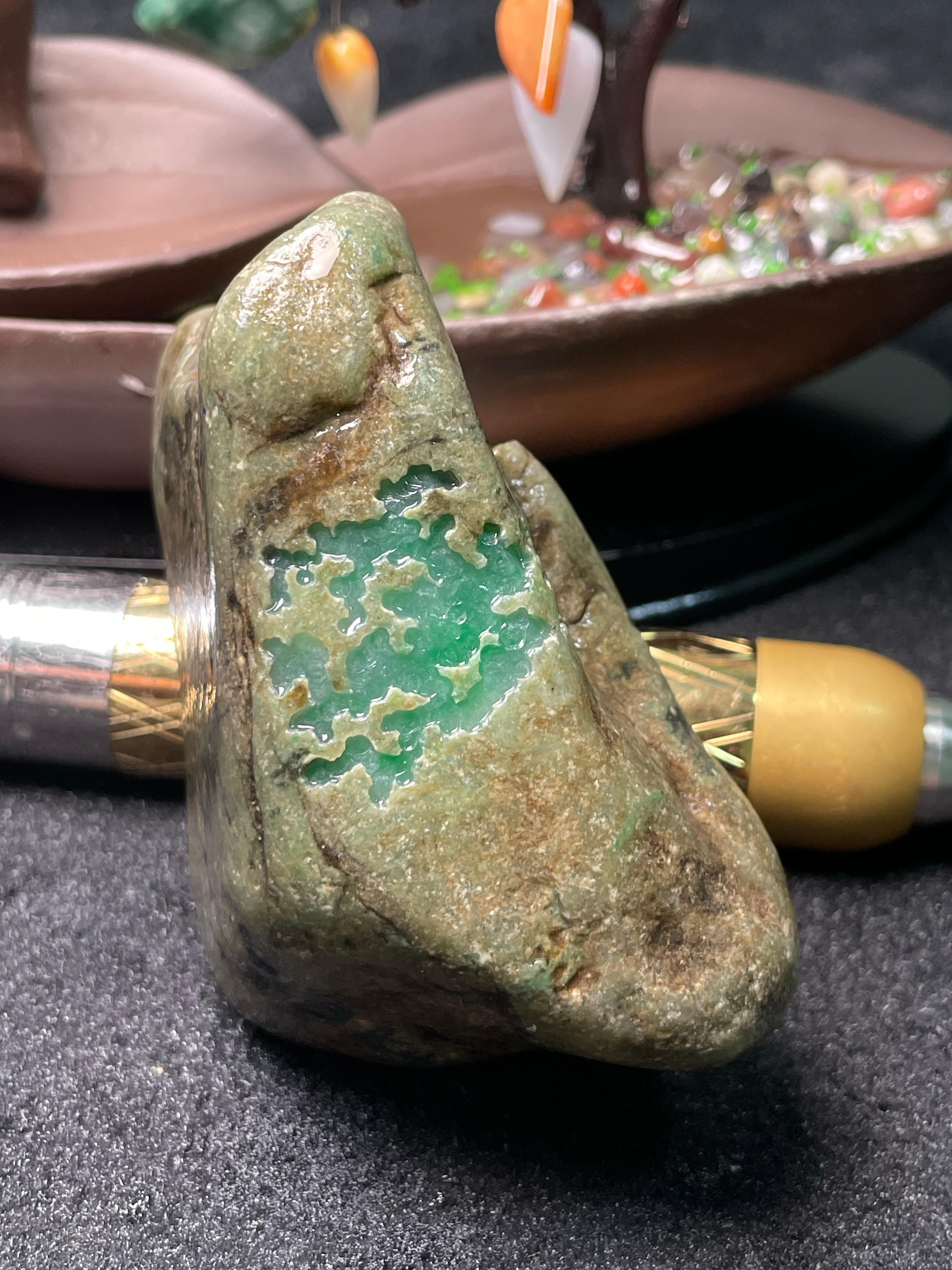 后江开窗冰底飘阳绿牌子挂件料（yc494742）