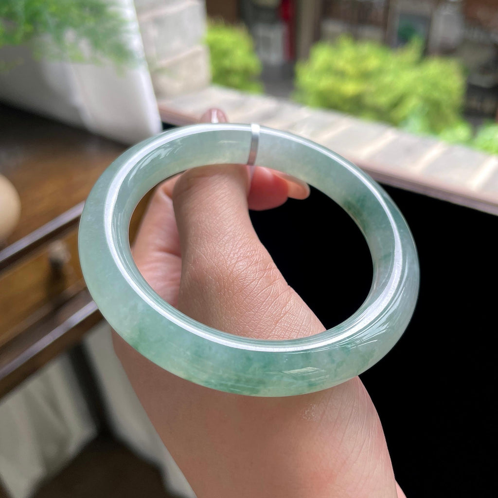 糯冰种绿飘花圆条 54.5圈 天然缅甸A货翡翠（yc703270）