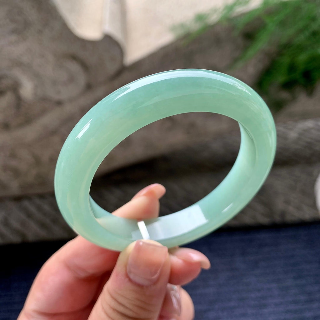 细糯种晴底正圈平安镯 54圈口 天然缅甸A货翡翠（yc536197）