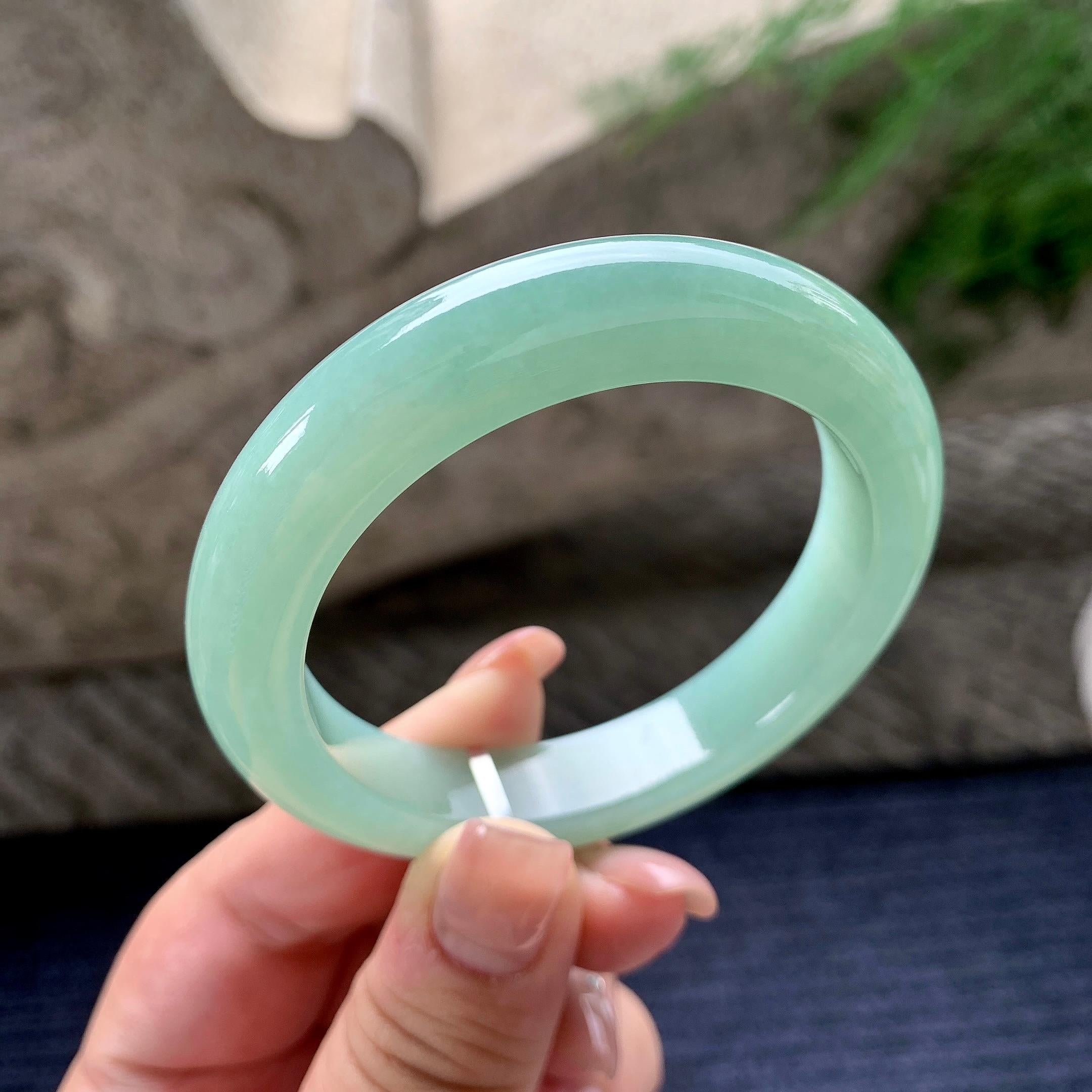 细糯种晴底正圈平安镯 54圈口 天然缅甸A货翡翠（yc536197）