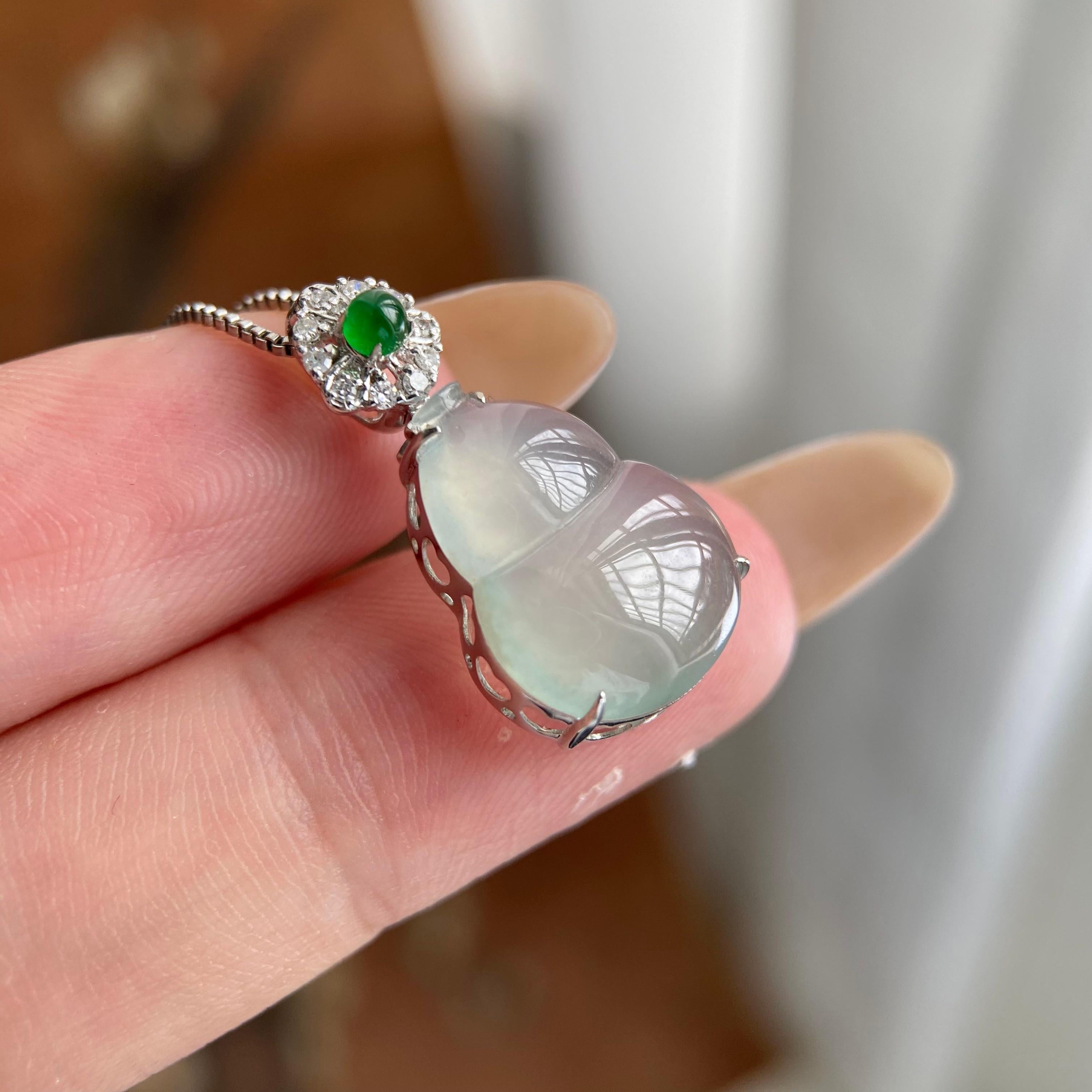 18k金钻镶冰种淡晴底葫芦吊坠（yc224543）