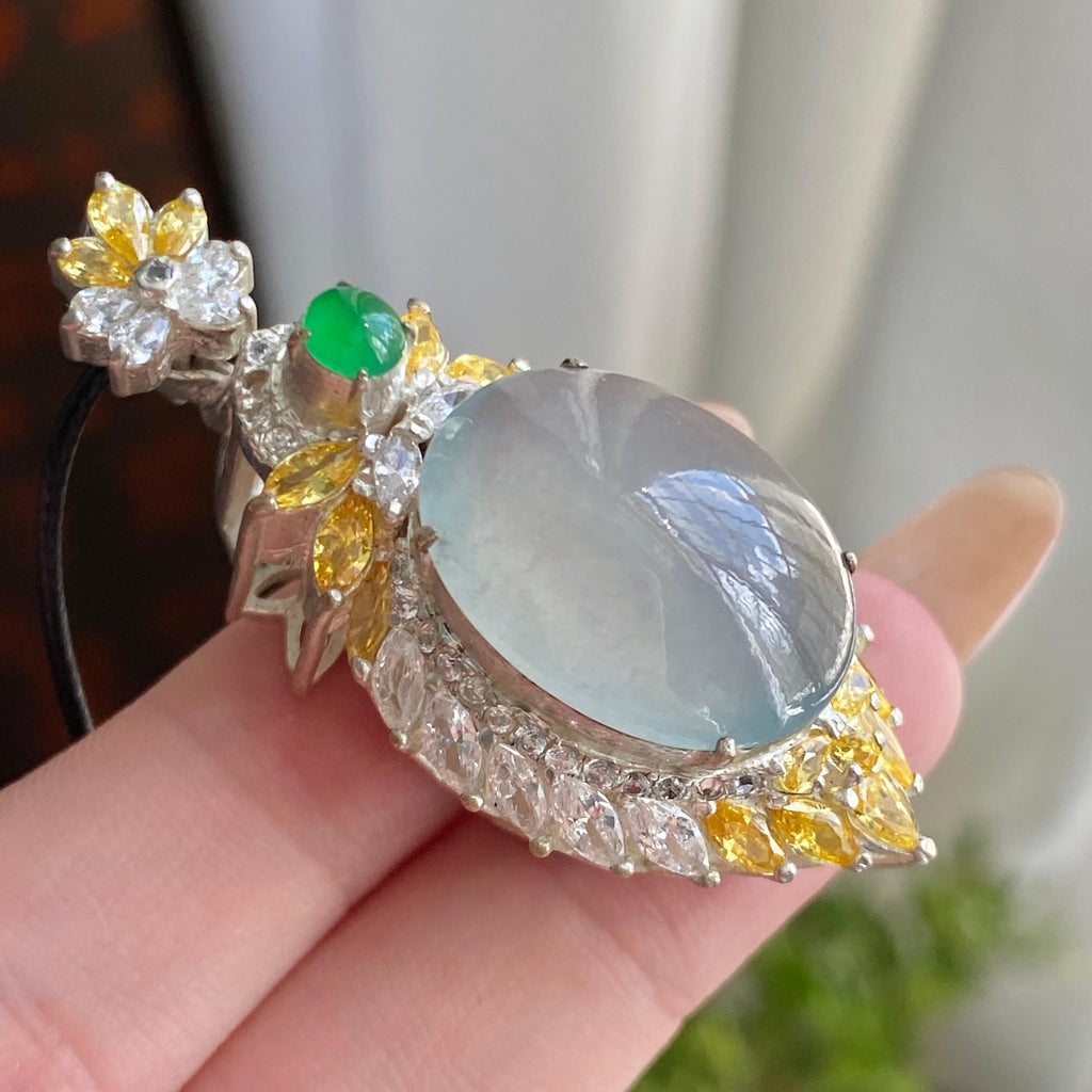 冰种淡晴底鸽子蛋吊坠裸石（yc225952）