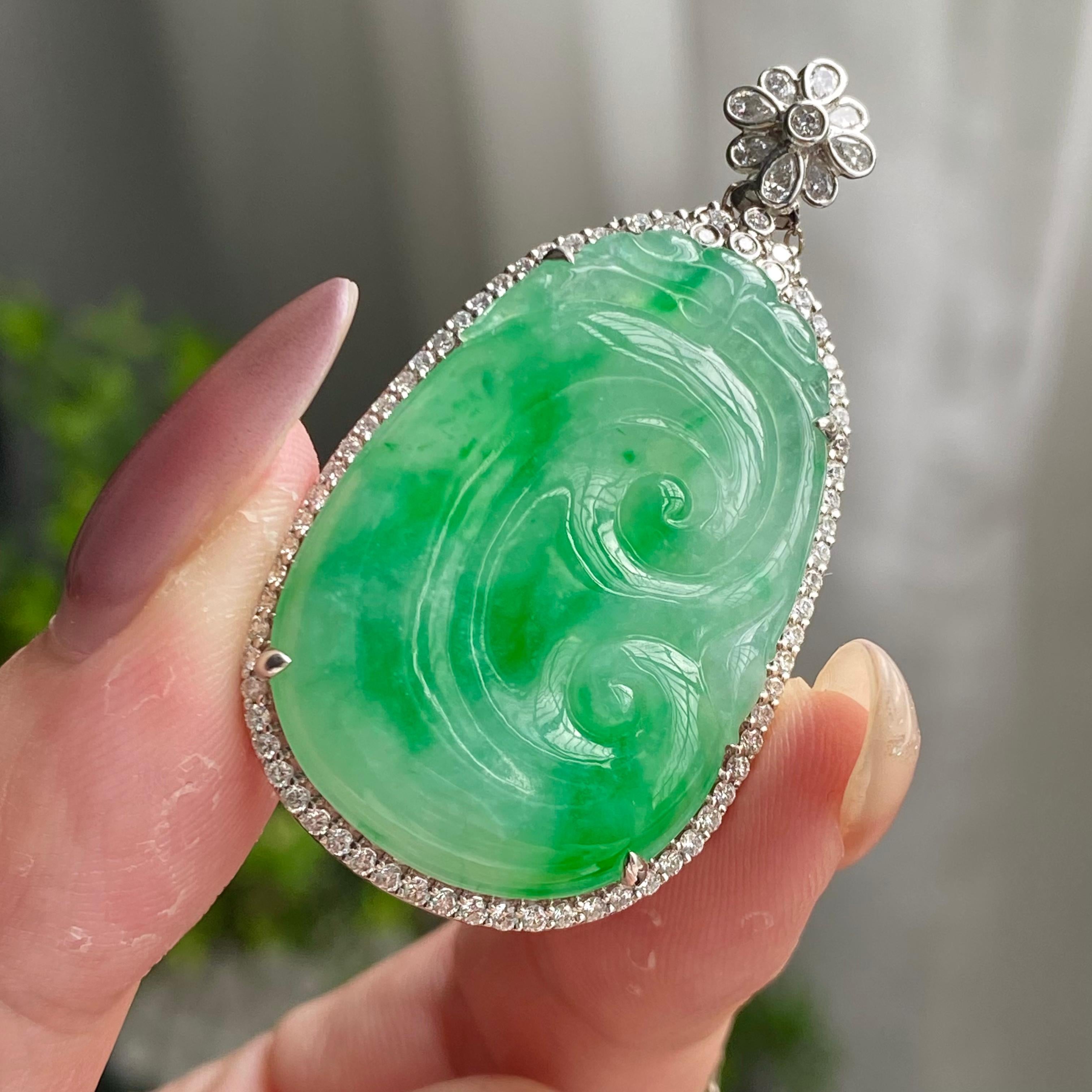 18k金钻镶糯冰种飘阳绿花如意吊坠（yc201235）