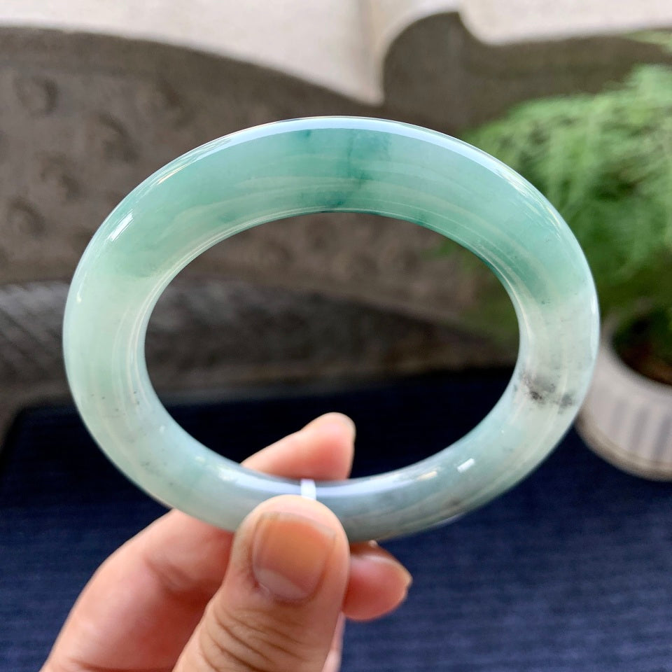 细糯种飘花乌鸡圆条手镯（55mm）（yc093817）