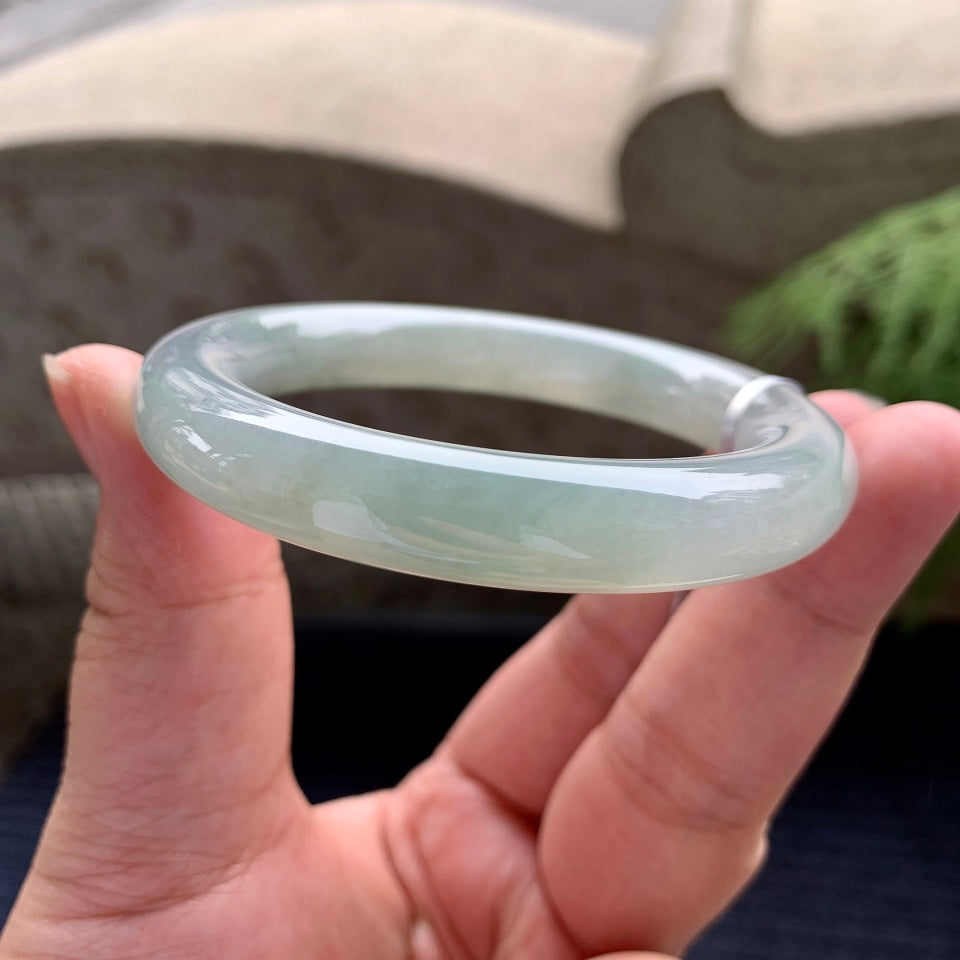 细糯种淡晴底圆条手镯（52.6mm）（yc088752）