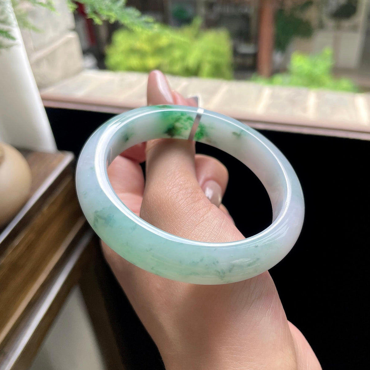 细糯种翠绿飘花正圈平安镯 55.5圈 天然缅甸A货翡翠（yc693147）