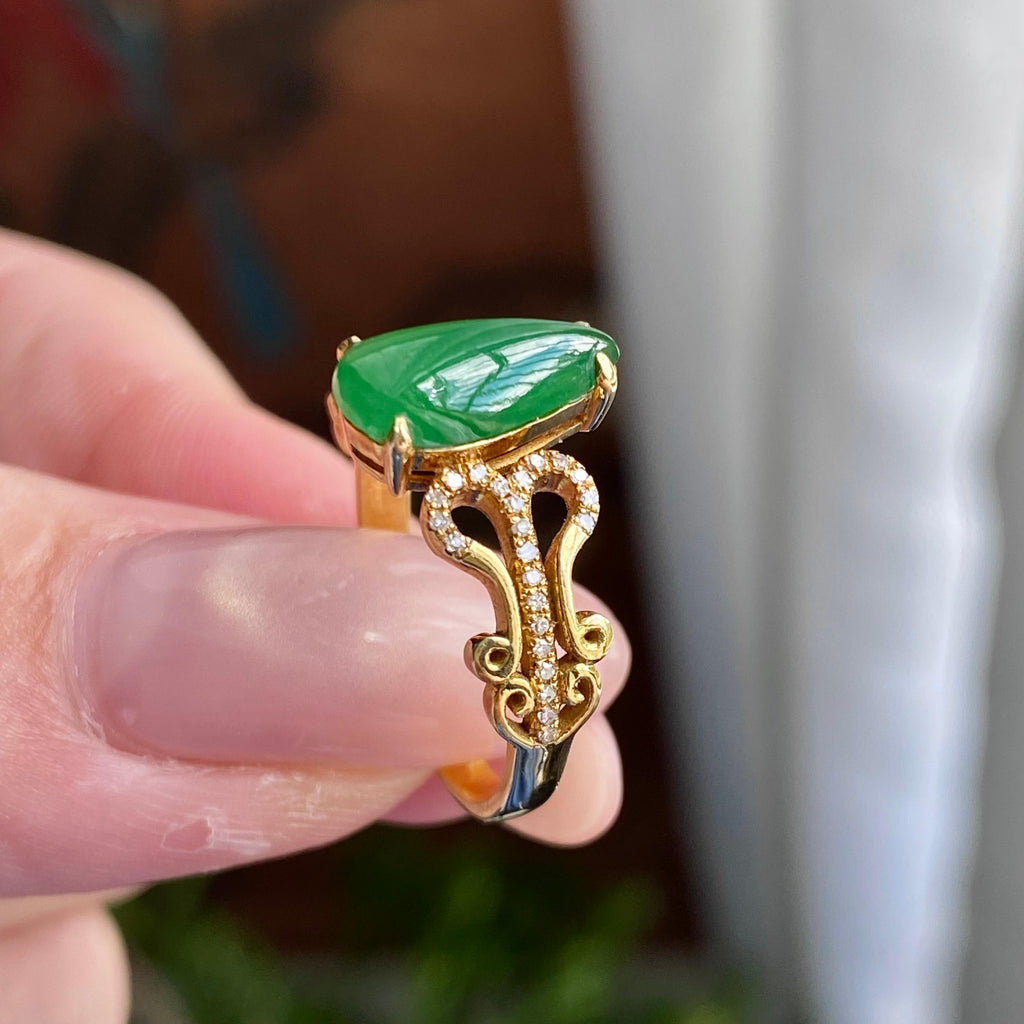 18k金钻镶冰种满绿水滴戒指（yc235123）