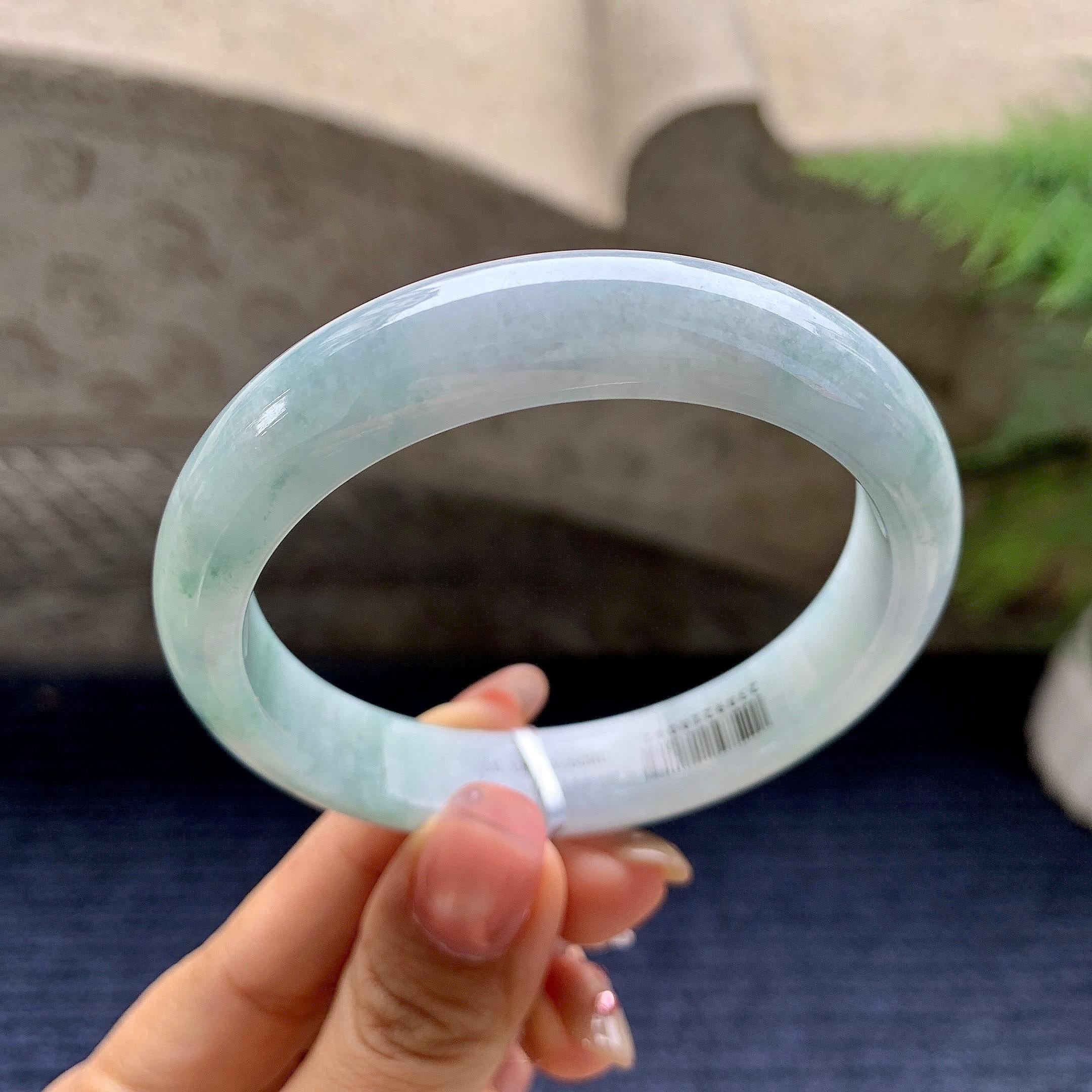 细糯种飘花平安镯（57mm）（yc281533）