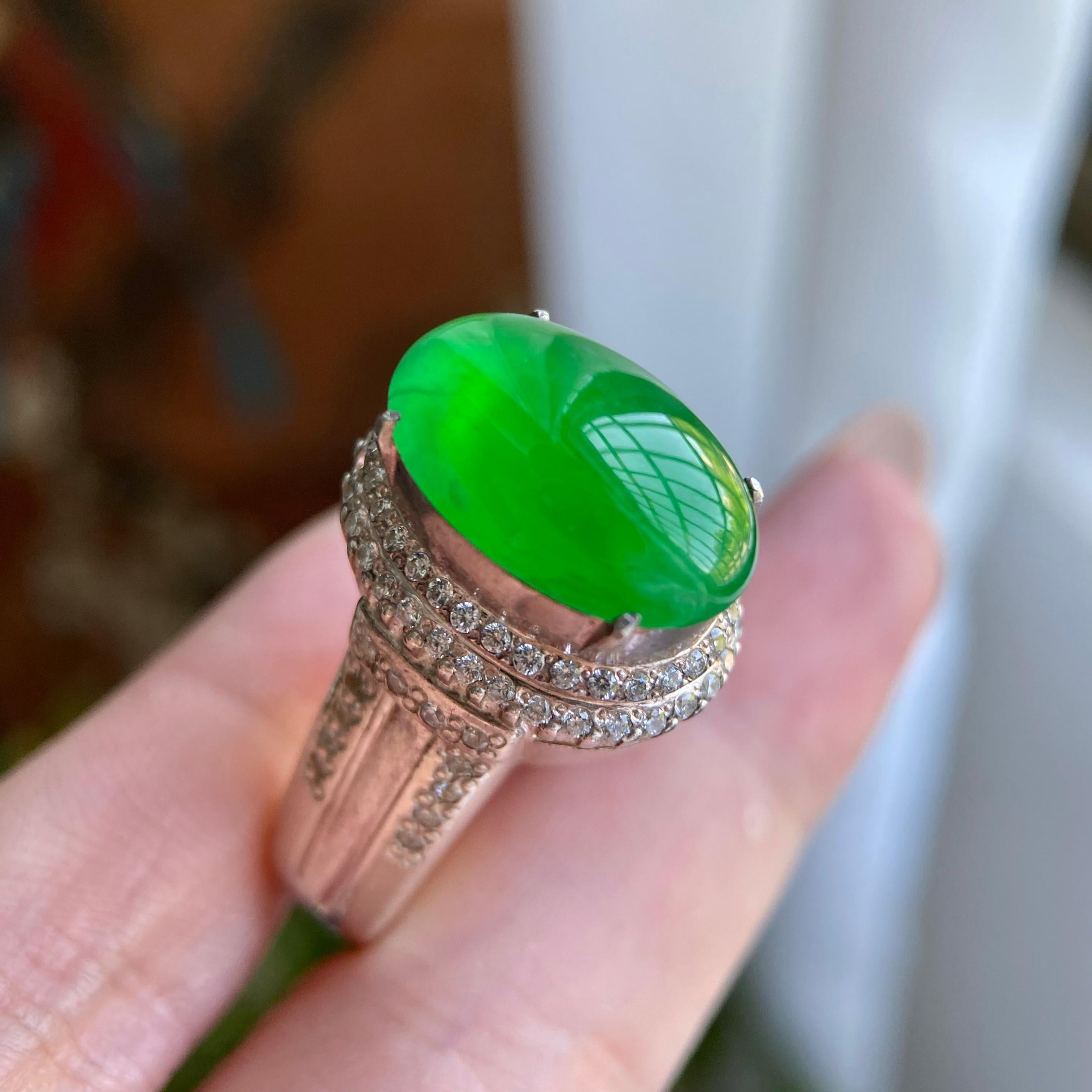 冰种阳绿椭圆戒面裸石（yc234252）