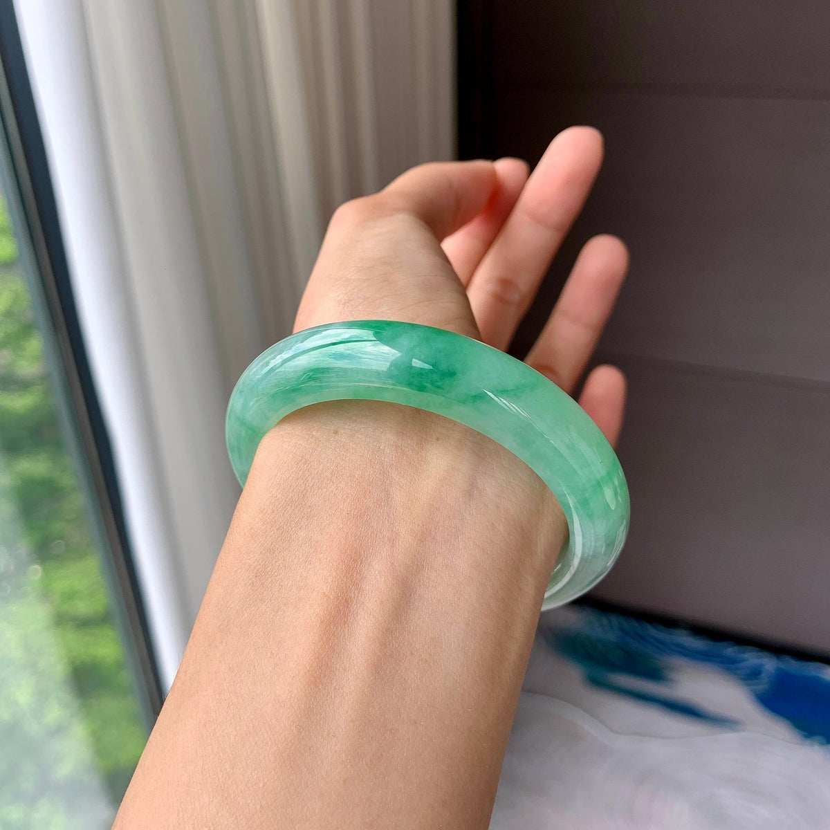 小圈口 细糯种飘绿花正圈平安镯 51.4圈口 天然缅甸A货翡翠（yc703382）