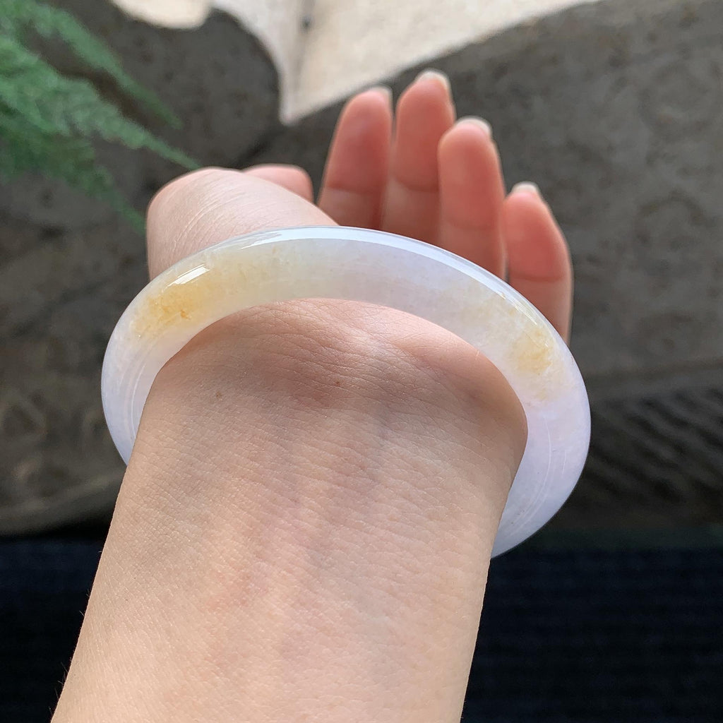 细糯种淡紫底飘黄翡圆条手镯 52.5圈 （yc694792）