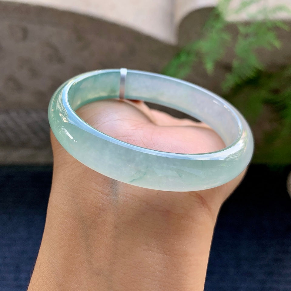 糯冰种飘花贵妃手镯（53.3mm）（yc169935）