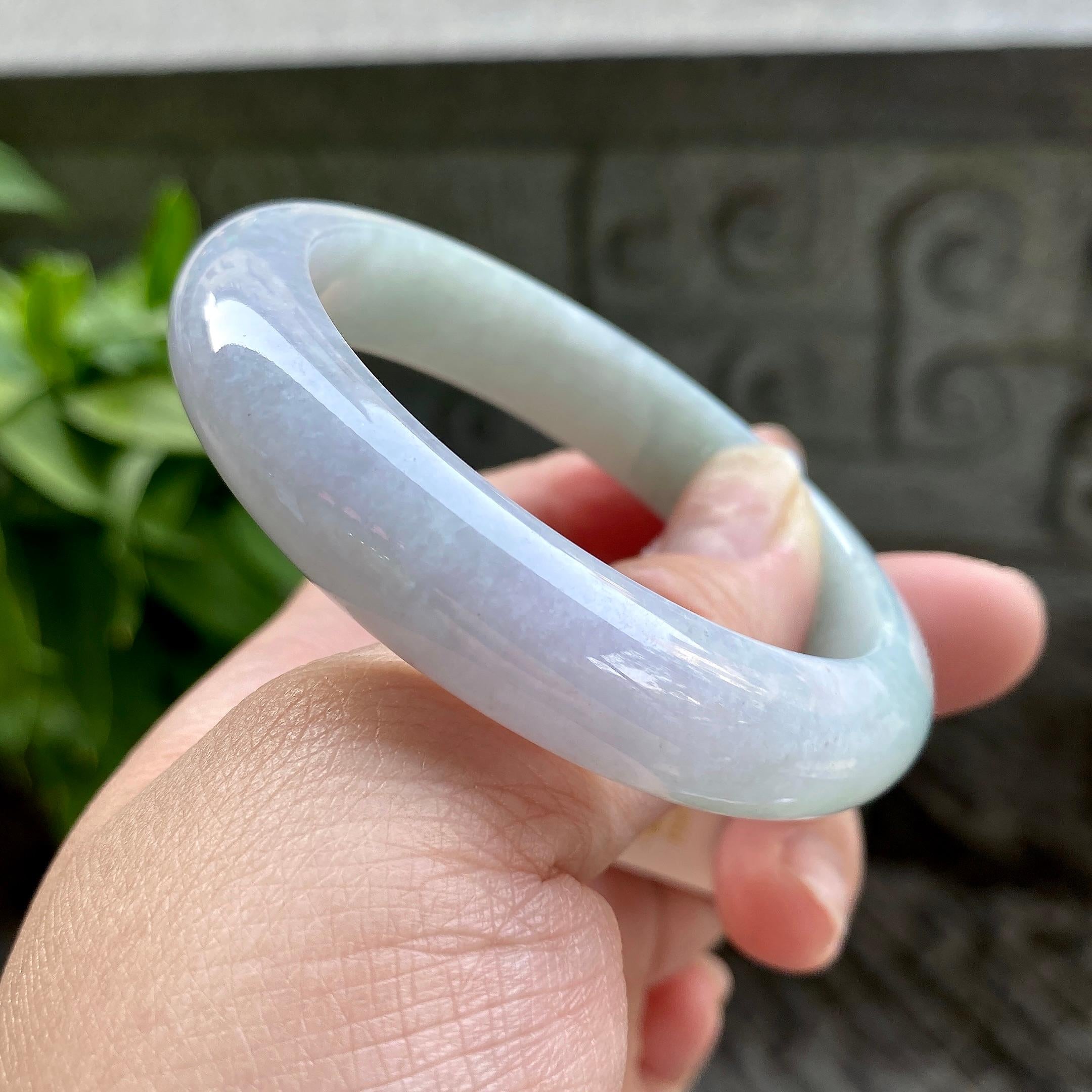糯种淡晴底正圈平安镯55圈口 天然缅甸A货翡翠（yc313311）
