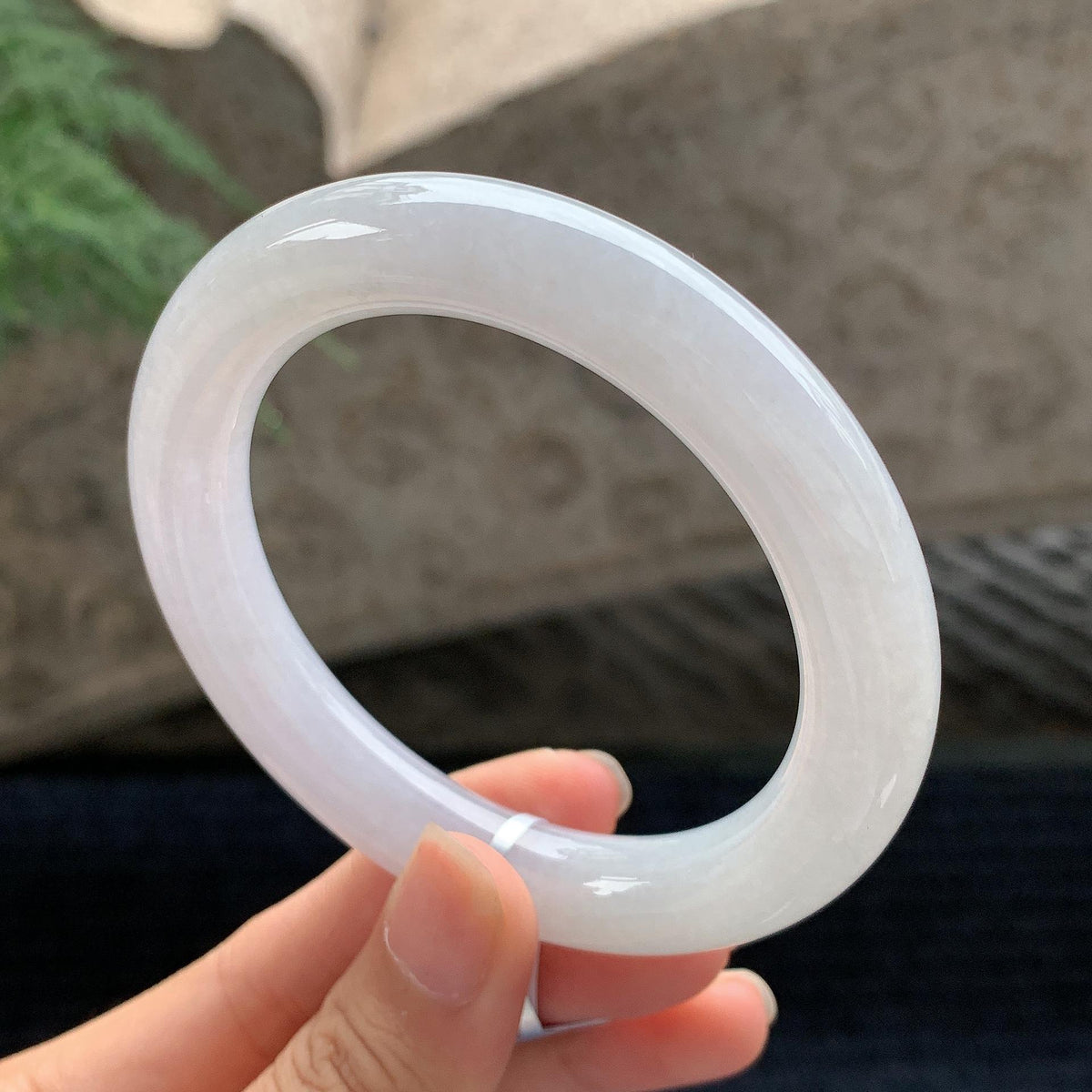 细糯种淡春彩圆条手镯 55.5圈 天然A货缅甸翡翠（yc694804）