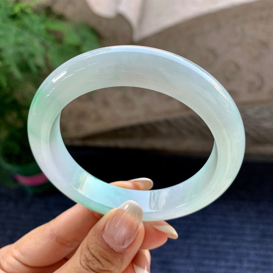 糯冰种飘绿花平安镯（56.7mm）（yc079668）