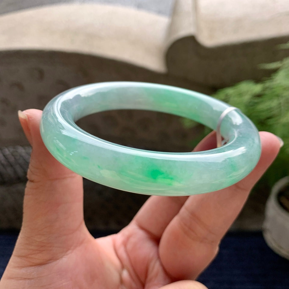 糯冰种飘绿圆条手镯（59.4mm）（yc096254）