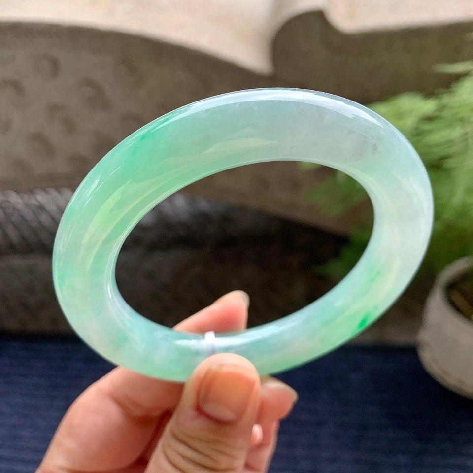 糯冰种飘绿圆条手镯（59.4mm）（yc096254）