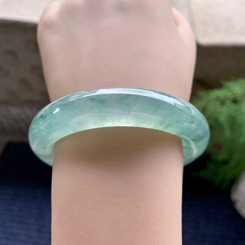 糯冰种晴水飘花平安镯（56.7mm）（yc116148）