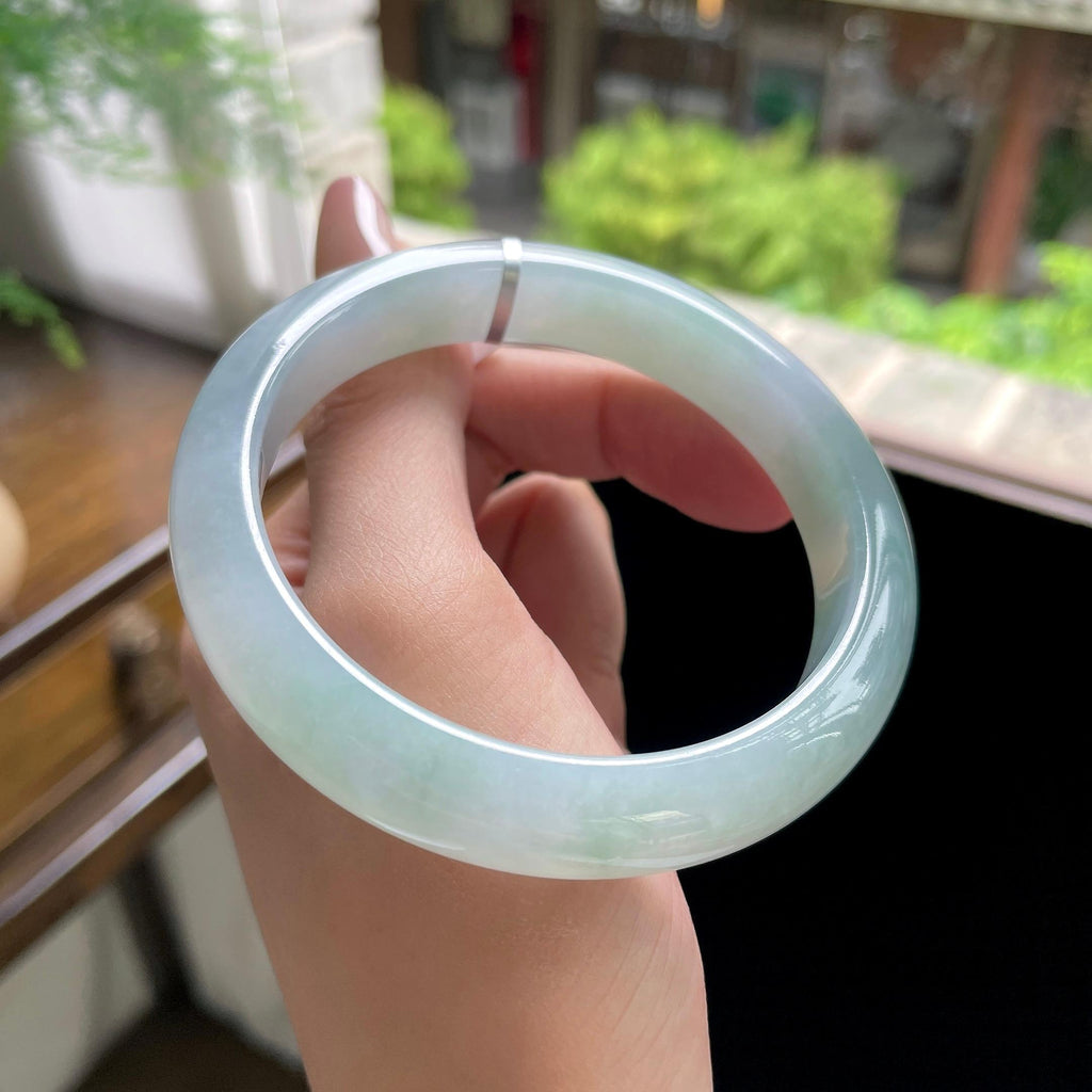 大圈口 细糯种晴绿底正圈平安镯 59.7圈（yc709478）