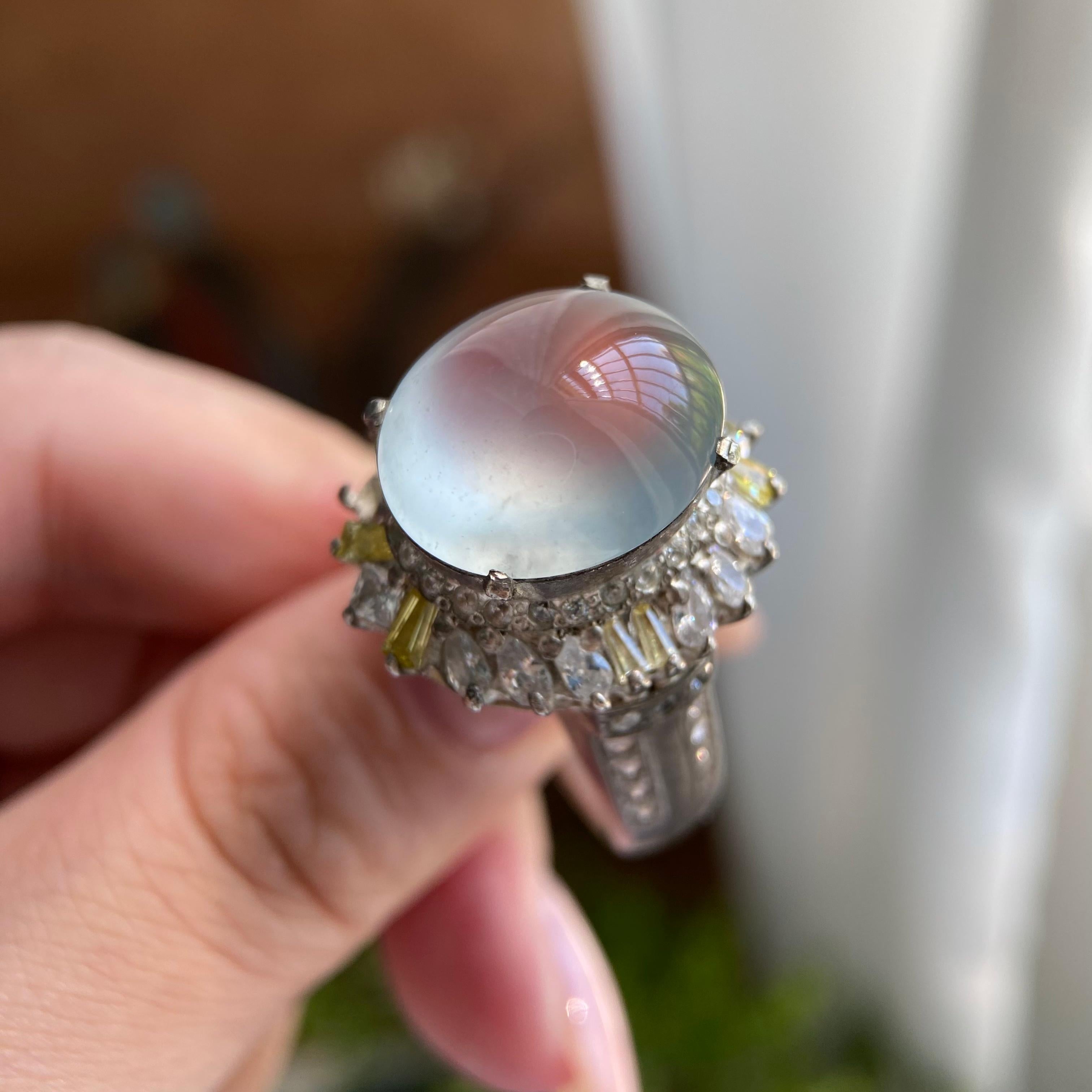 冰玻种淡蓝底椭圆戒面裸石（yc234397）