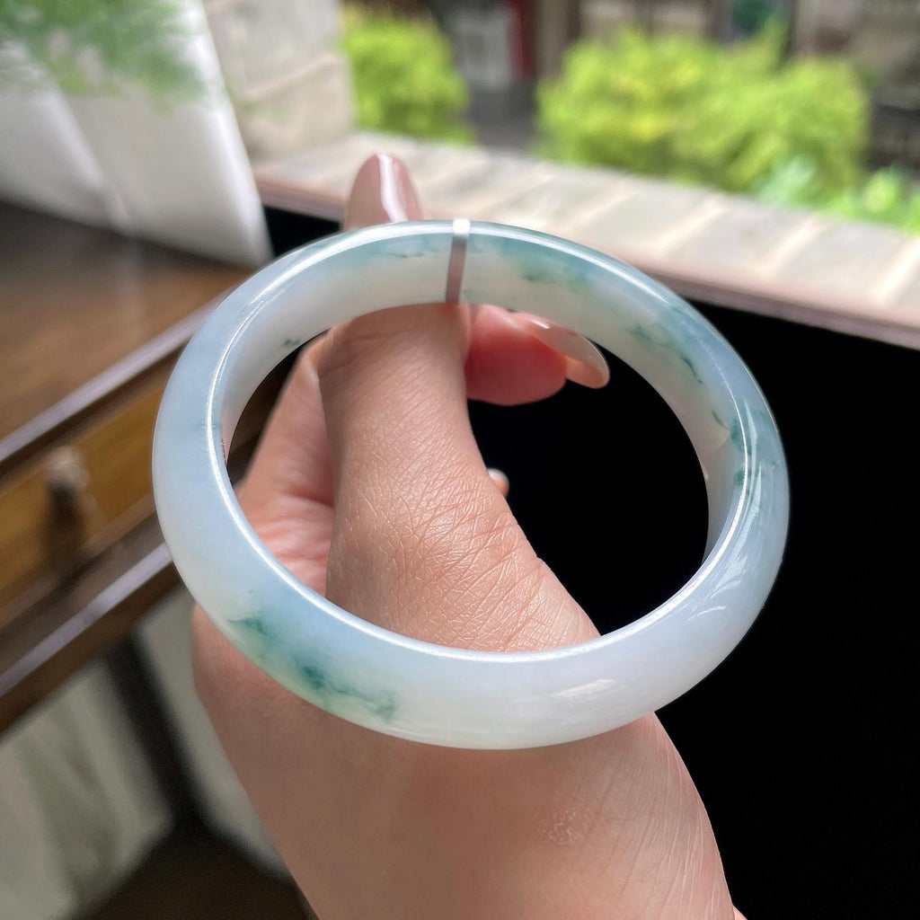 细糯种牛奶底飘花正圈平安镯 55圈 天然缅甸A货翡翠（yc703261）