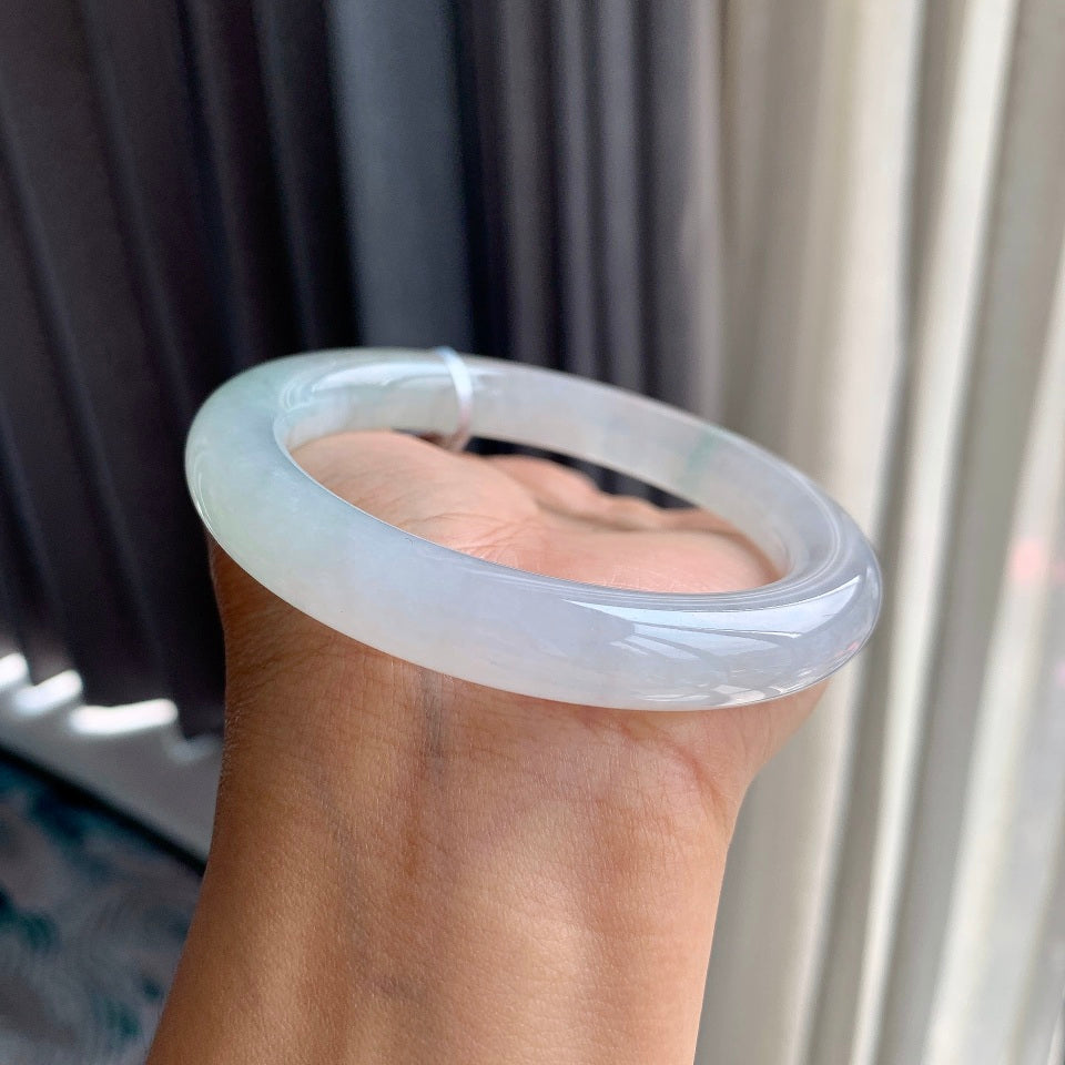 糯冰种飘花圆条手镯（60.7mm）（yc097025）