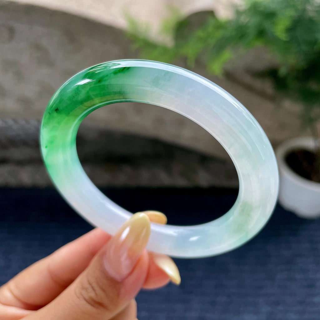 糯冰种飘绿圆条手镯54圈 （yc487040）