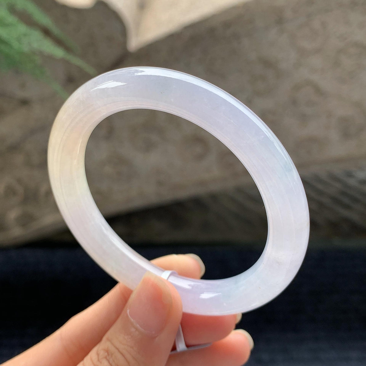 细糯种淡紫底飘黄翡圆条手镯 52.5圈 （yc694792）
