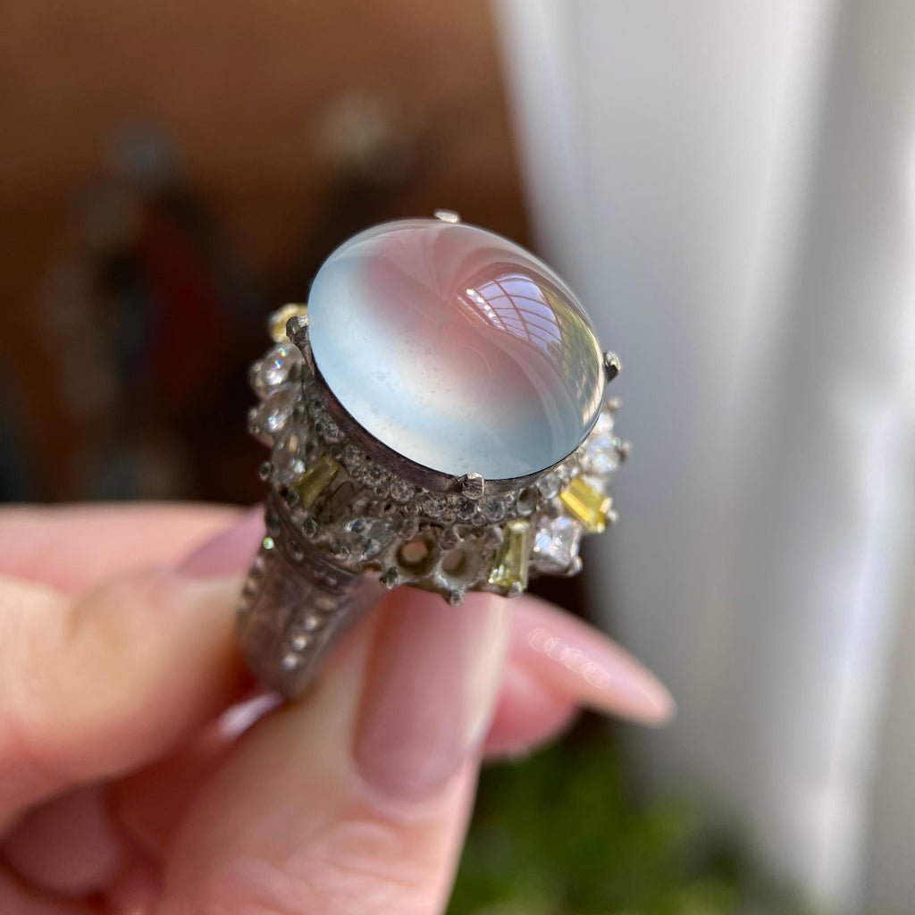 冰玻种淡蓝底椭圆戒面裸石（yc234397）